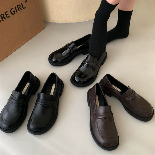 Black British style retro small leather shoes Japanese (Shipping not included).
