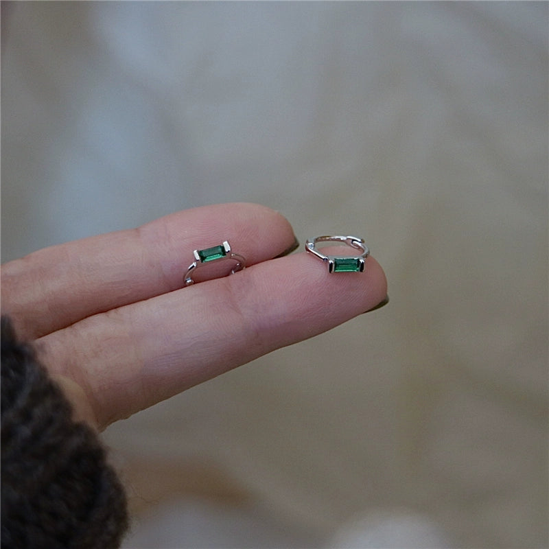 Japanese emerald square  earrings (shipping not included)